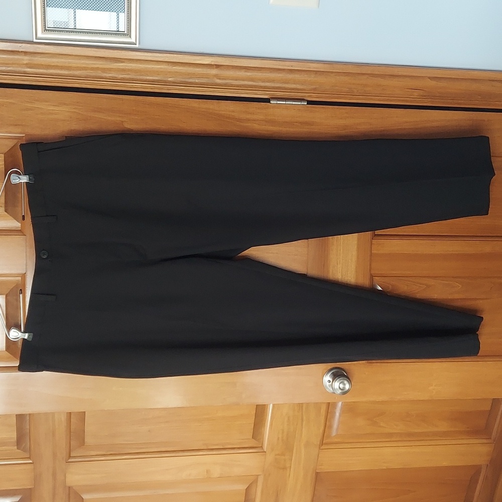 * Haggar H26 Men's Black Dress Pants Hidden Elastic Waist, Size 42x32, Like New